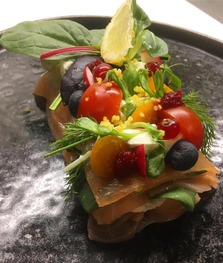 Hotel Restaurant 'T Heerenlogement Харлинген Екстериор снимка
