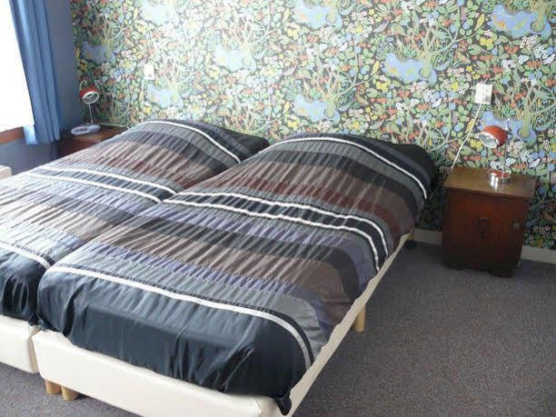 Hotel Restaurant 'T Heerenlogement Харлинген Екстериор снимка